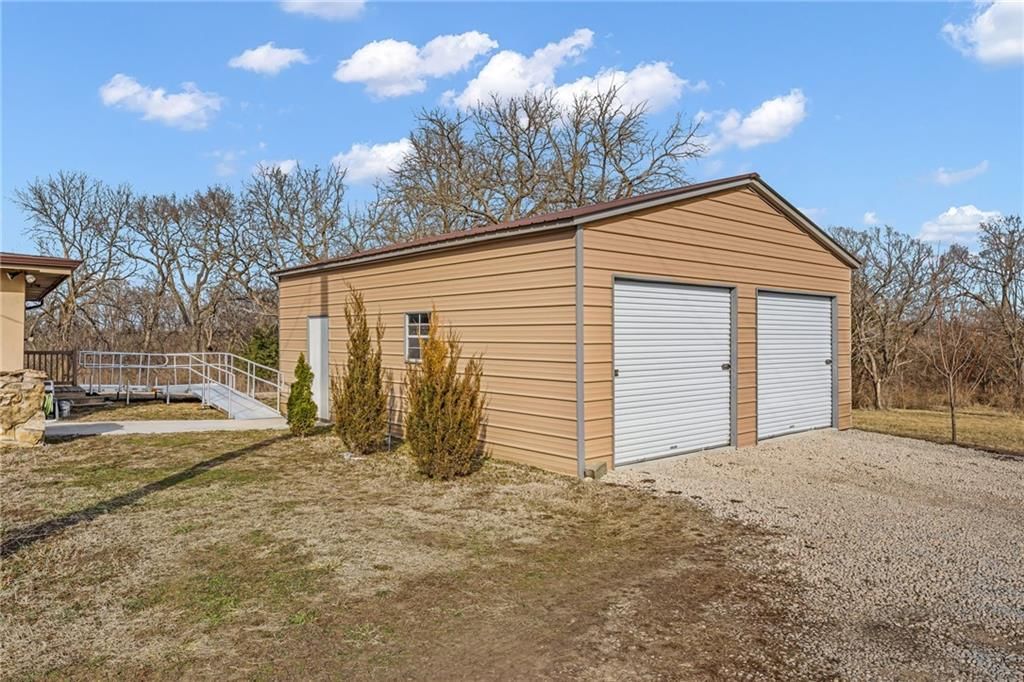 9234 S Topeka Boulevard — photo 37