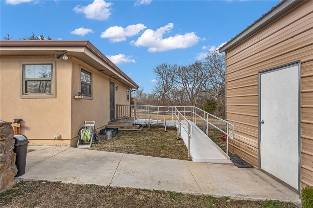 9234 S Topeka Boulevard — photo 38