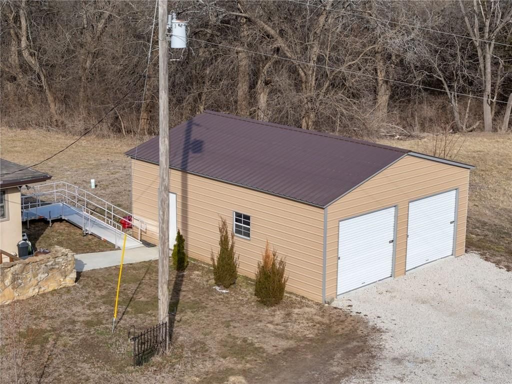 9234 S Topeka Boulevard — photo 40