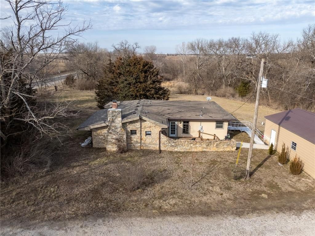 9234 S Topeka Boulevard — photo 41