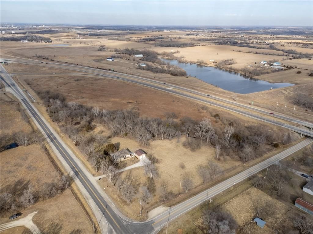 9234 S Topeka Boulevard — photo 43