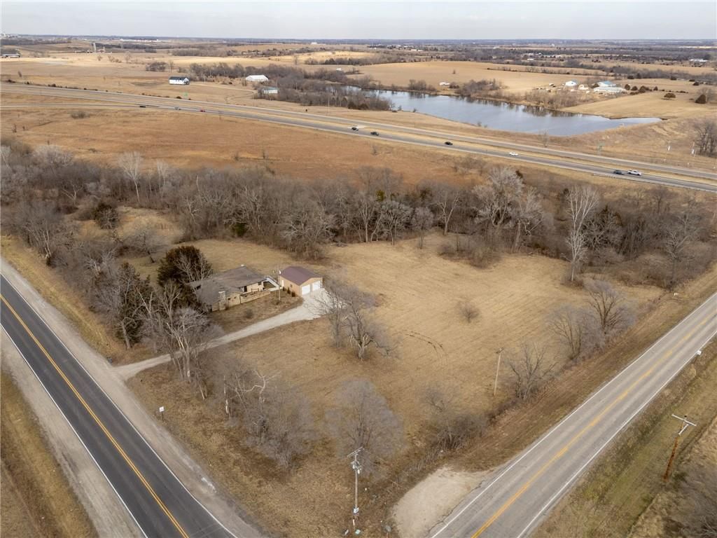 9234 S Topeka Boulevard — photo 47