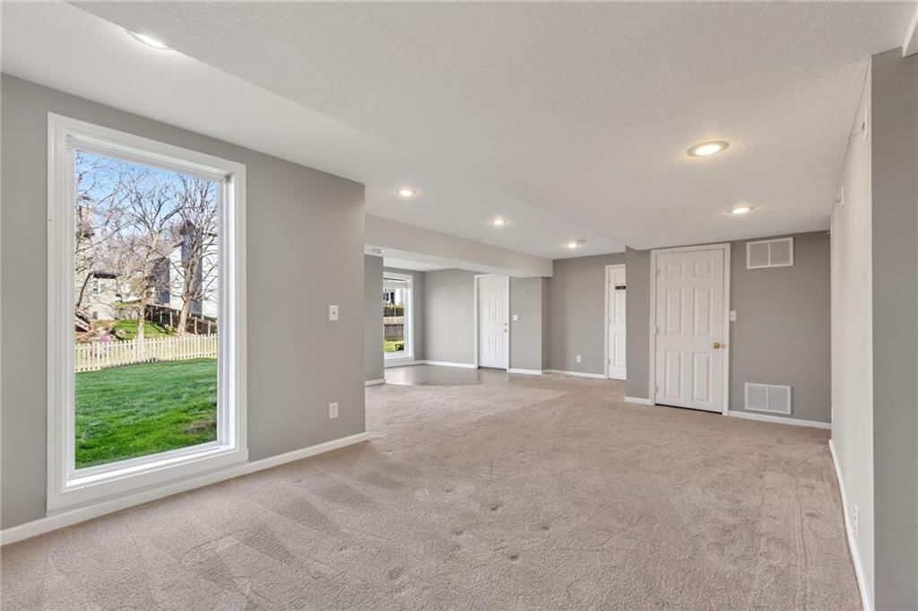 9218 N Virginia Avenue — photo 45
