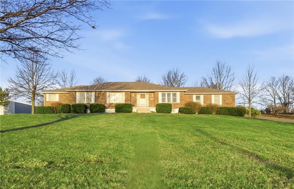 31101 Tyer Road, Grain Valley, MO
