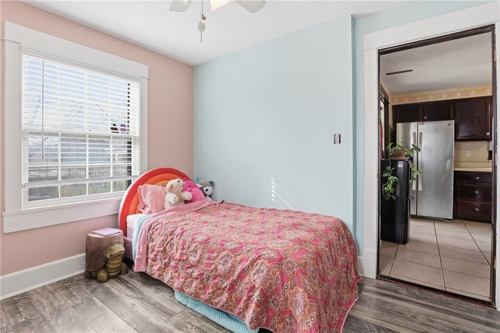 537 E Mill Street — photo 15