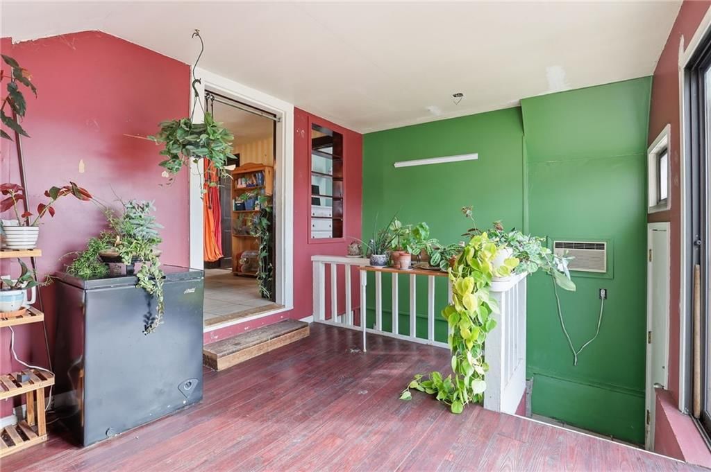 537 E Mill Street — photo 19
