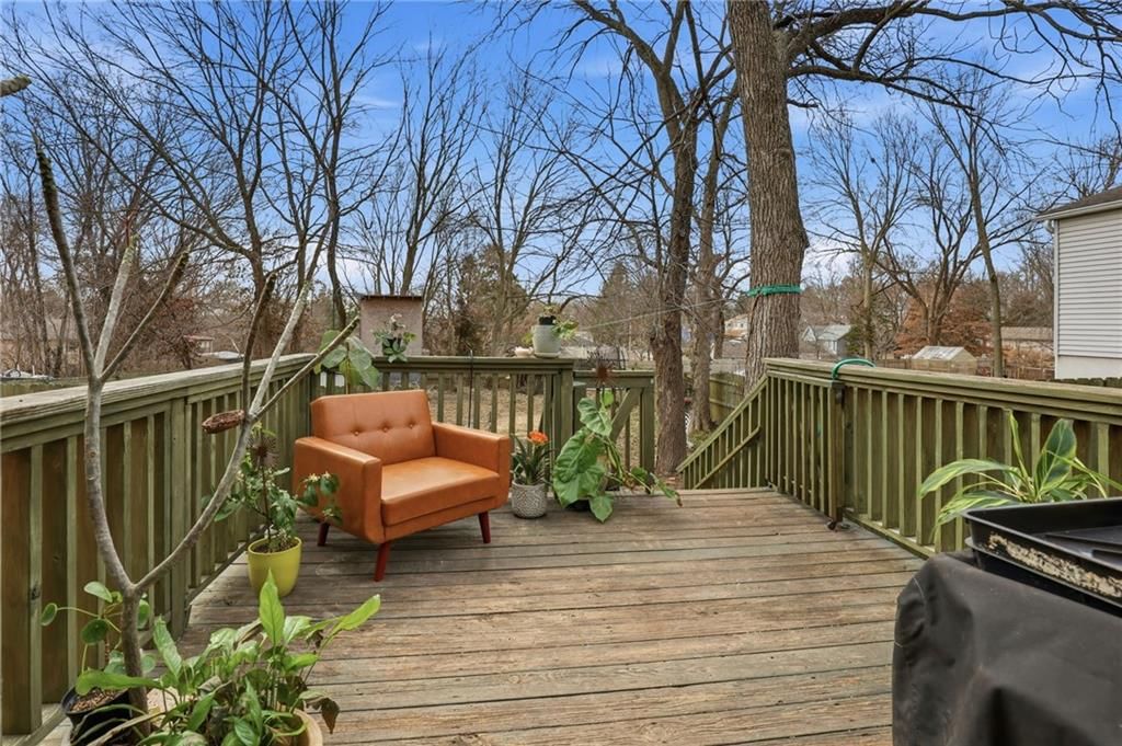 537 E Mill Street — photo 21