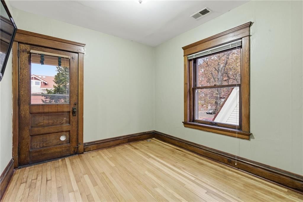 3516 Charlotte Street — photo 34