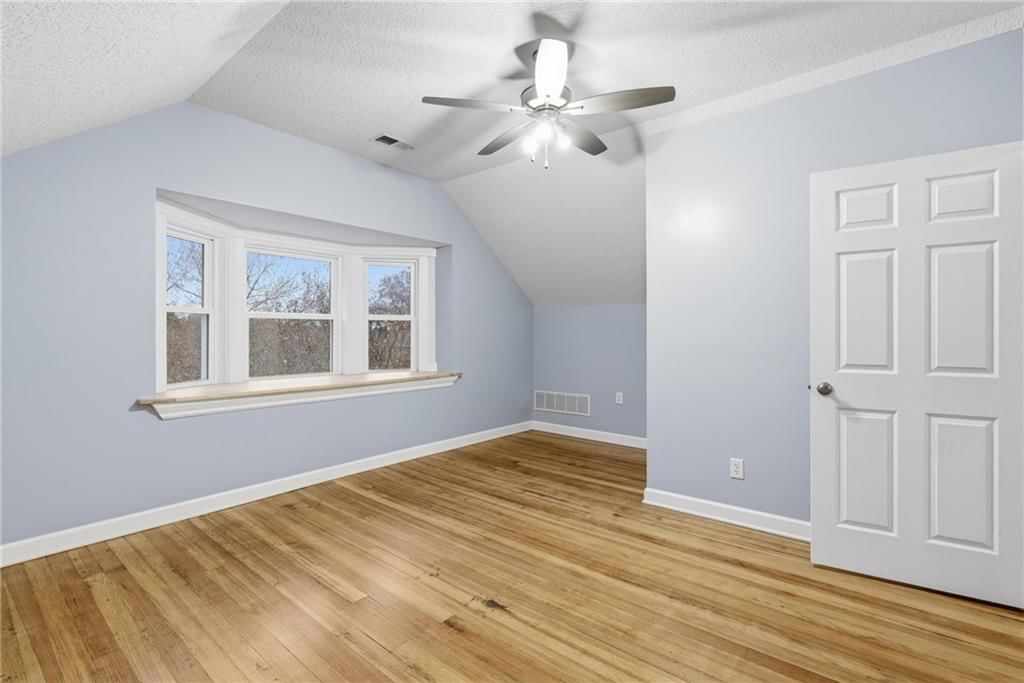 3516 Charlotte Street — photo 44