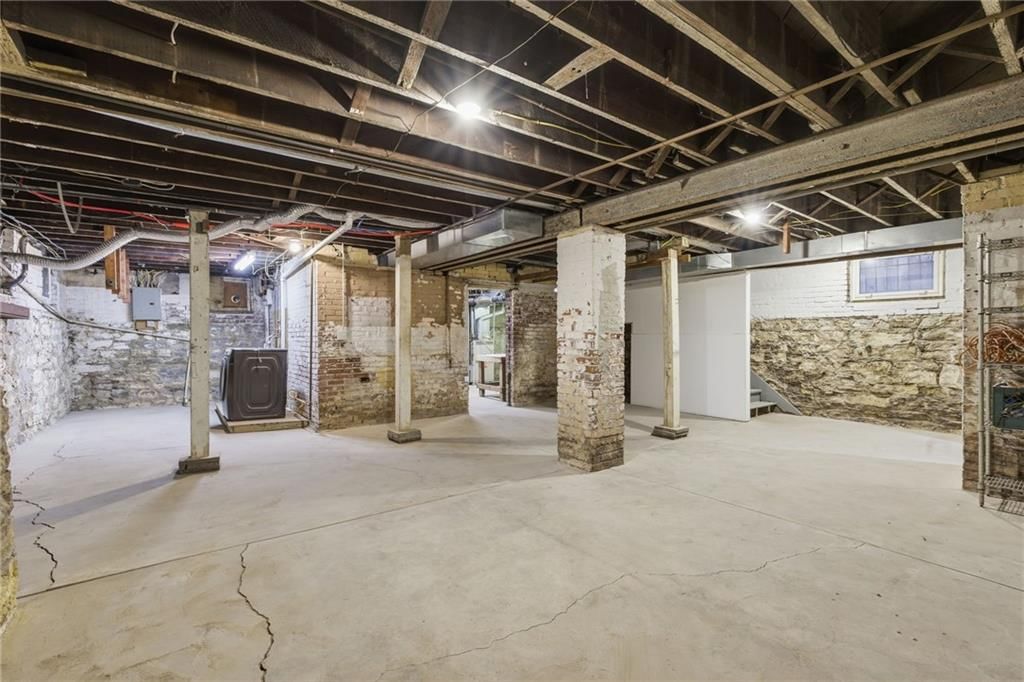3516 Charlotte Street — photo 48