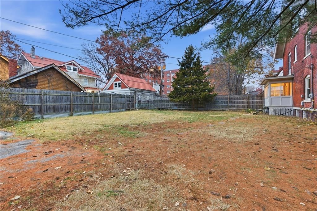 3516 Charlotte Street — photo 51