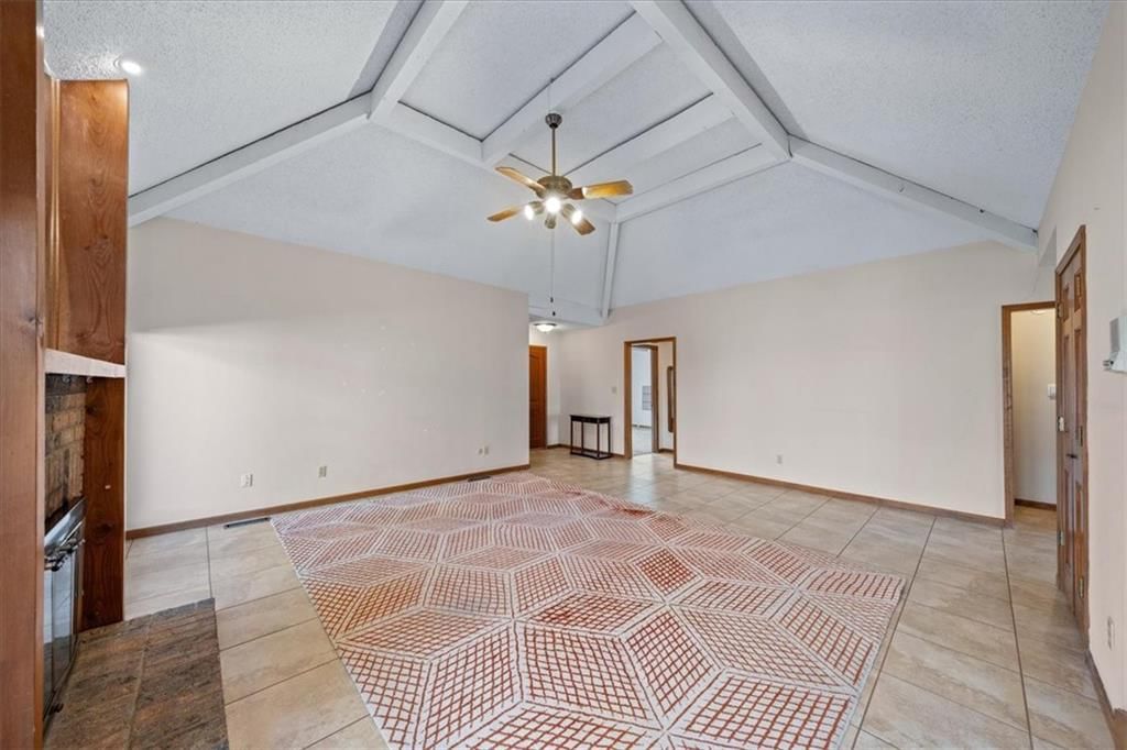 9736 Nieman Place — photo 7