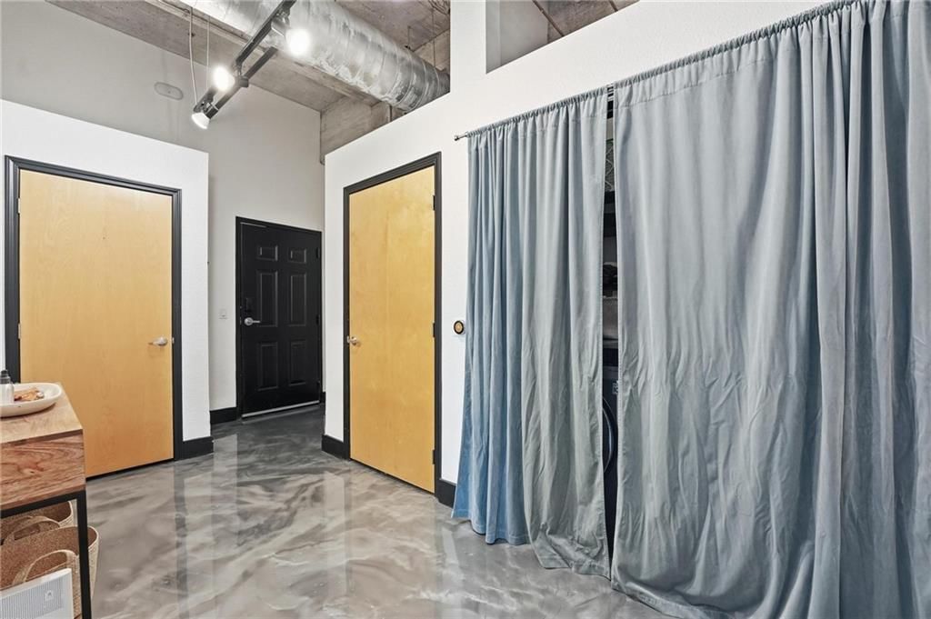 321 W 7th Street — photo 16