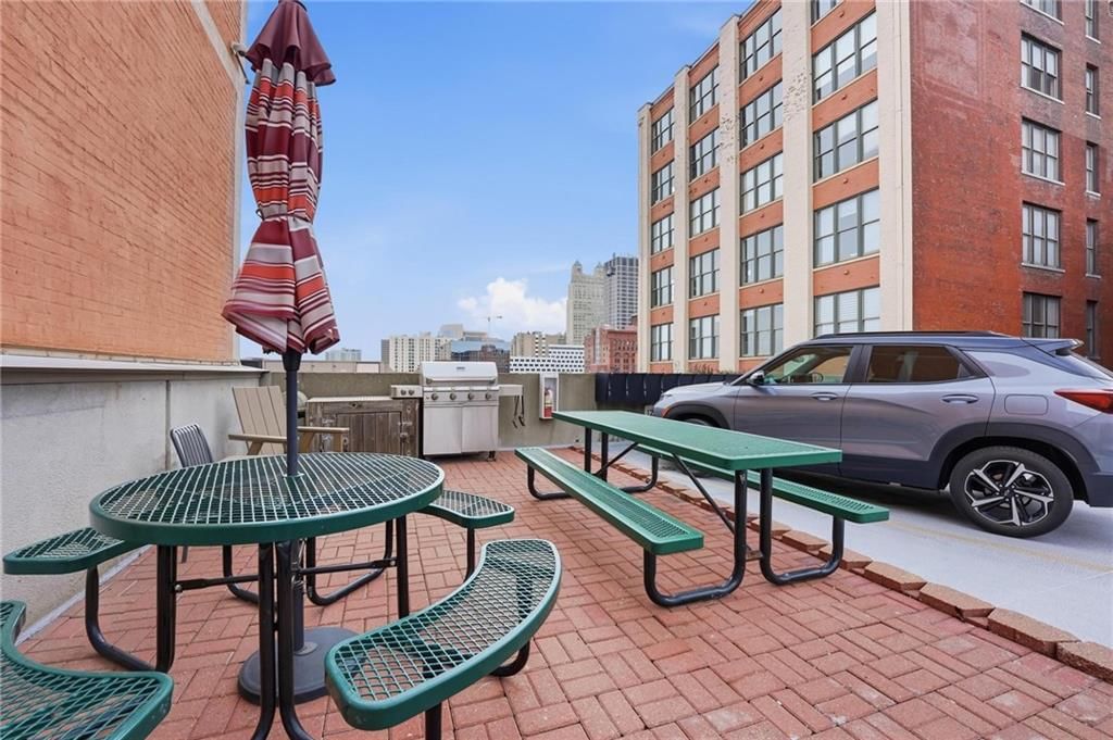 321 W 7th Street — photo 21