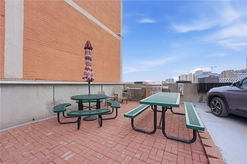 321 W 7th Street — photo 22
