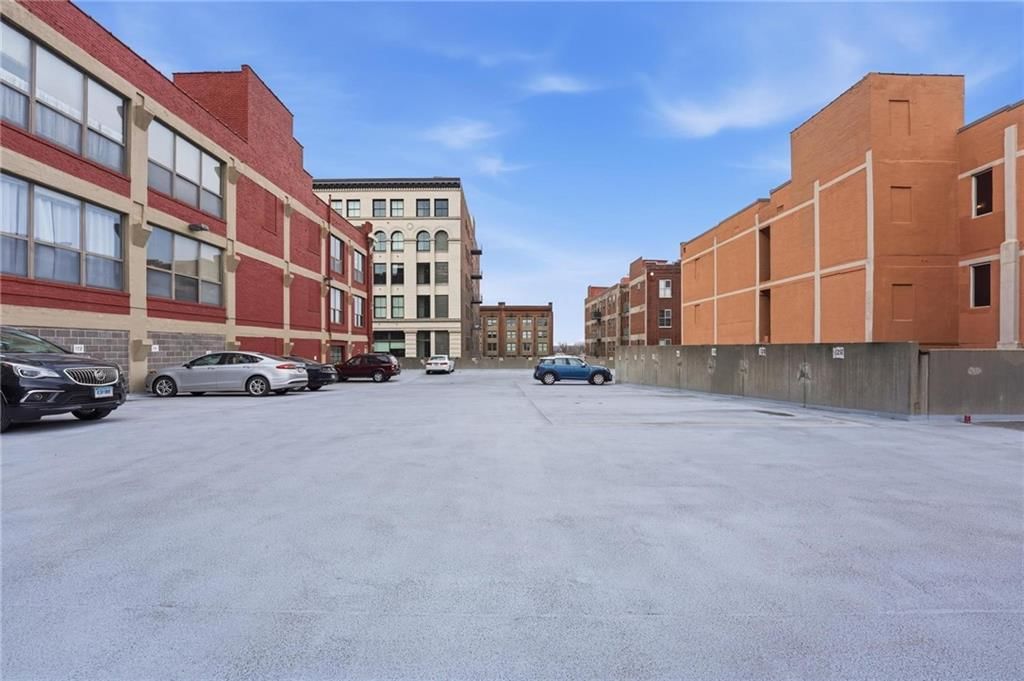 321 W 7th Street — photo 24
