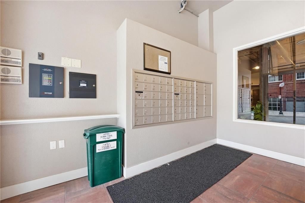 321 W 7th Street — photo 34