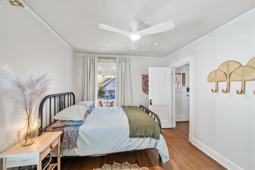 6034 Kenwood Avenue — photo 12