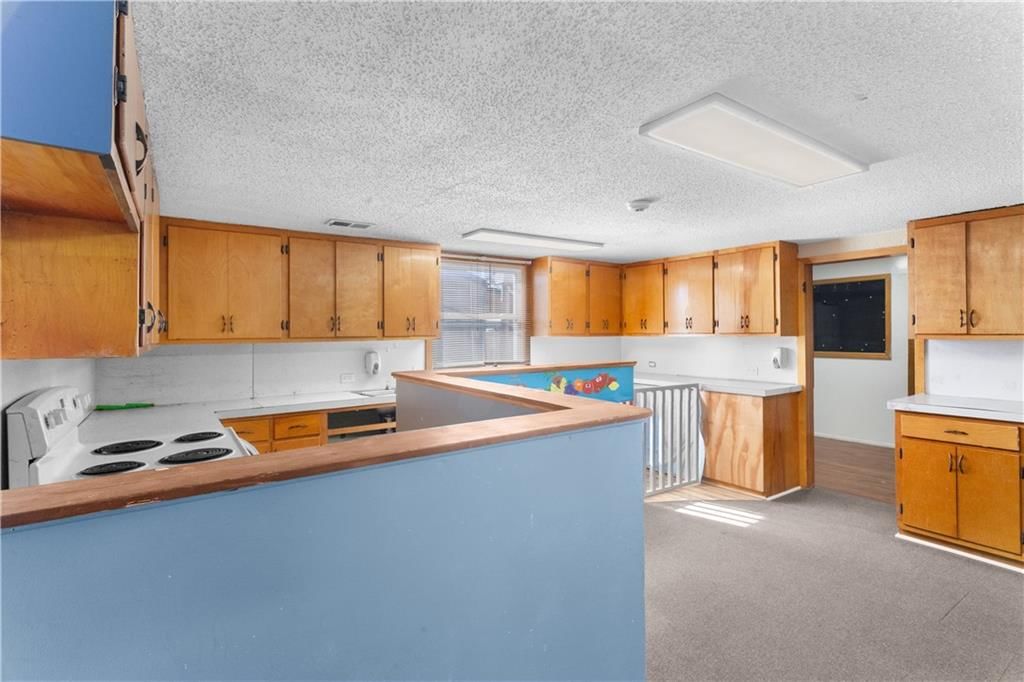 406 S Main Street — photo 13