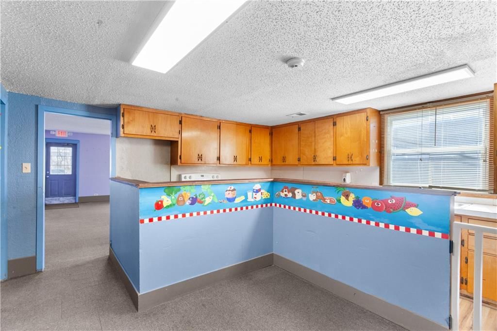406 S Main Street — photo 15