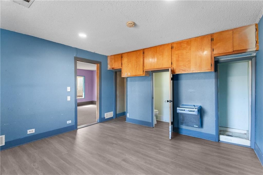 406 S Main Street — photo 21