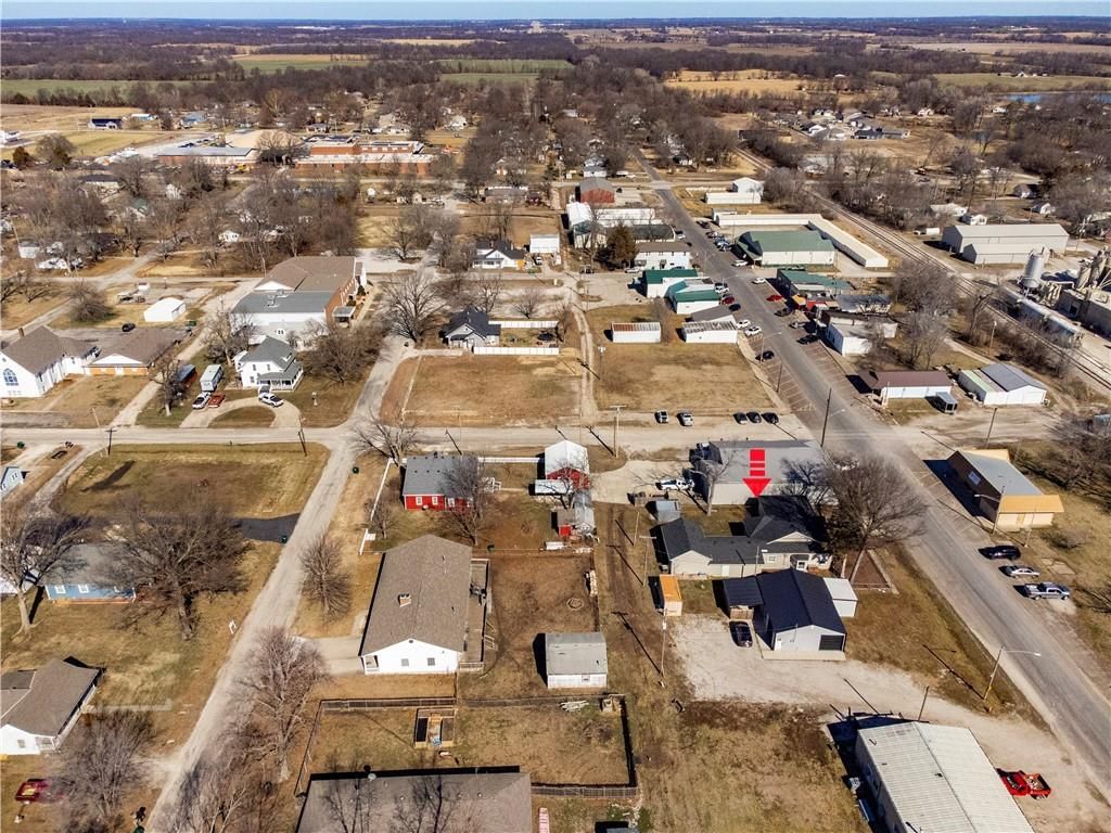406 S Main Street — photo 36