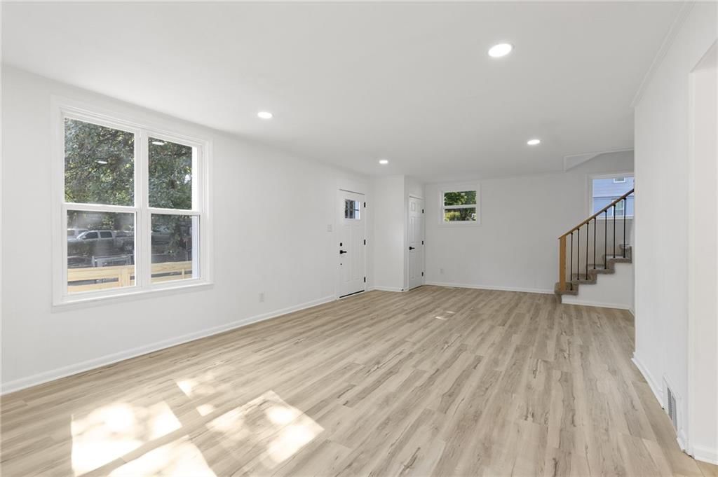 3242 Roberts Street — photo 7