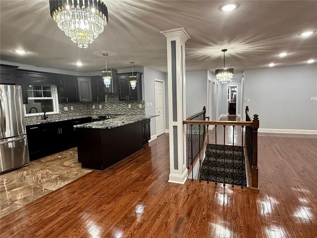 539 WESTVALE Road — photo 8