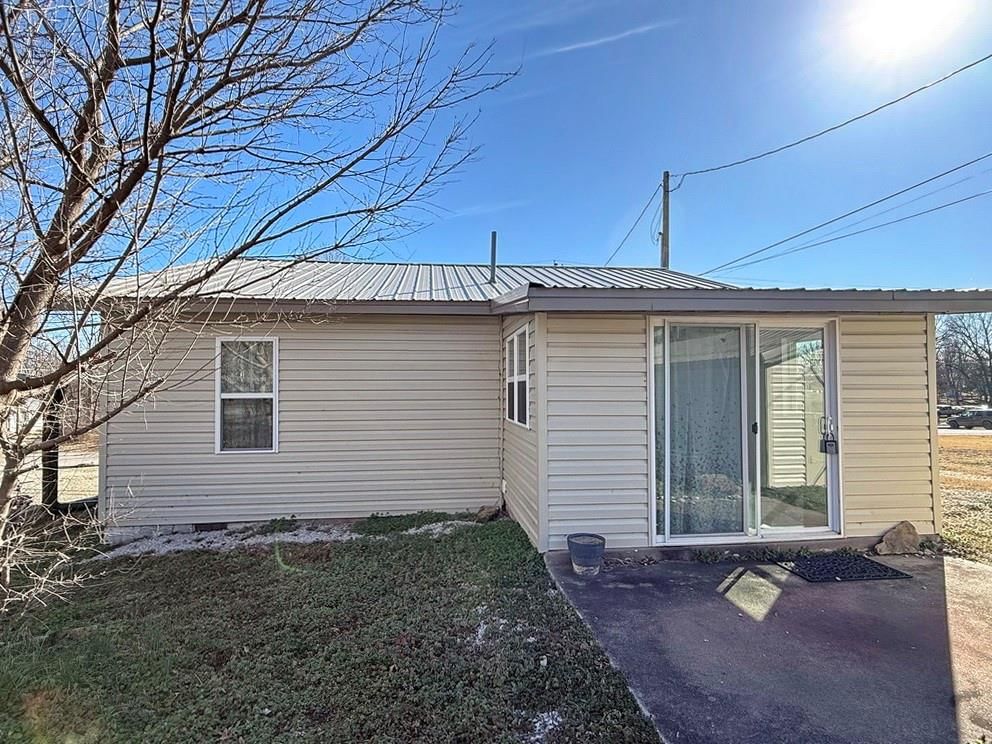 408 N St James Street — photo 20