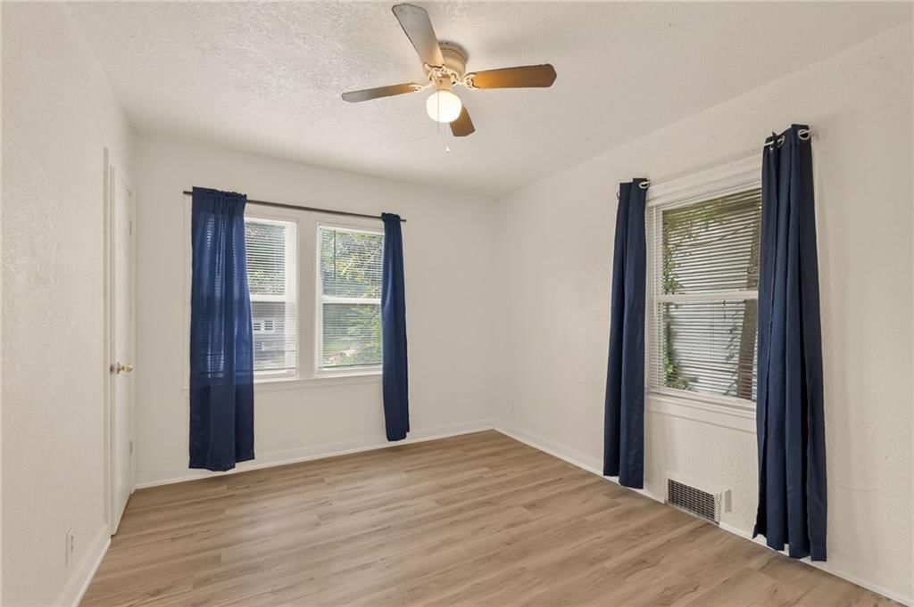 2216 E 72nd Street — photo 15