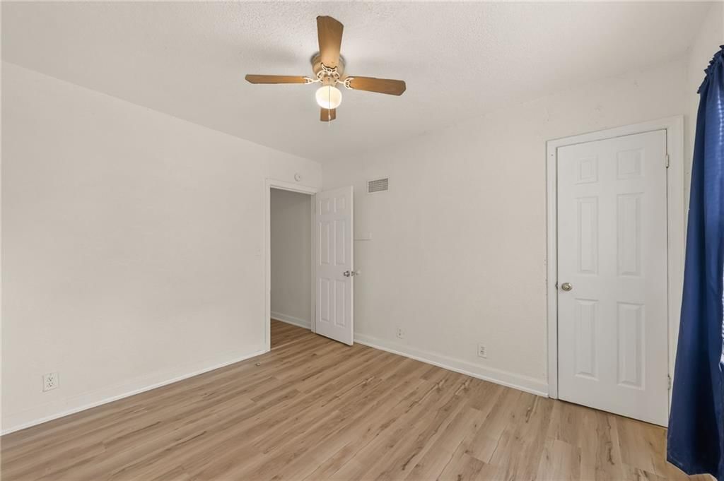 2216 E 72nd Street — photo 16