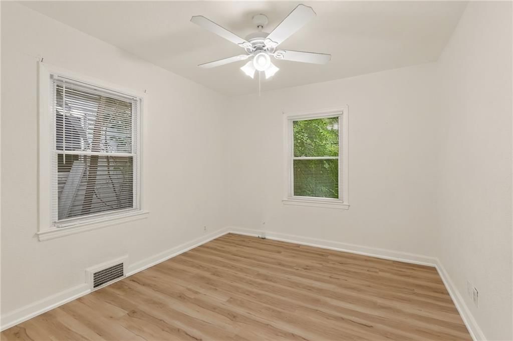 2216 E 72nd Street — photo 18