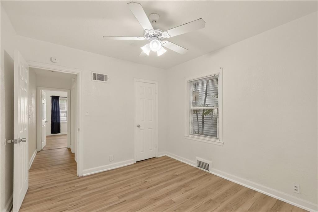 2216 E 72nd Street — photo 19