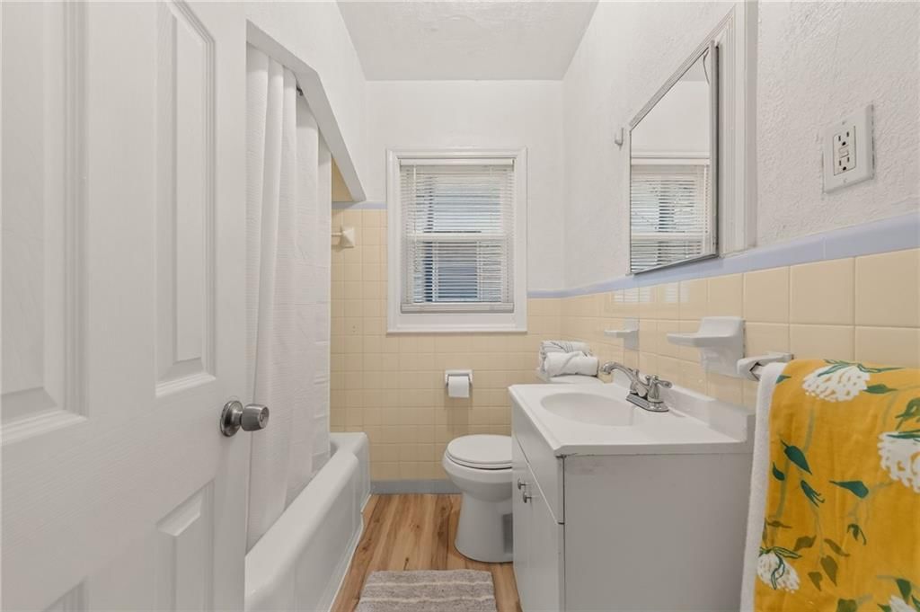 2216 E 72nd Street — photo 20
