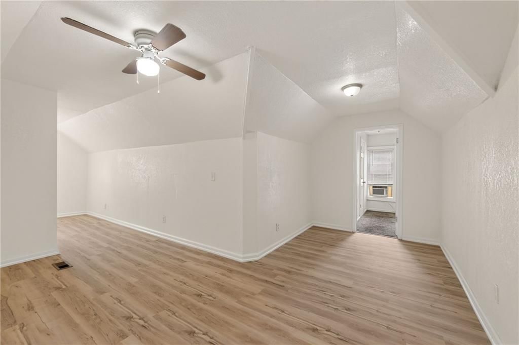 2216 E 72nd Street — photo 25