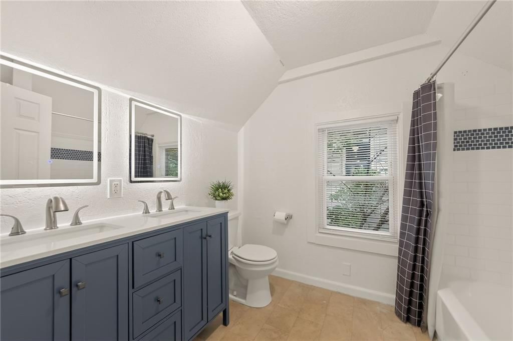 2216 E 72nd Street — photo 27