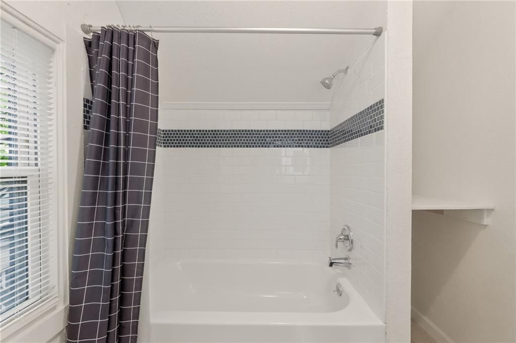 2216 E 72nd Street — photo 28