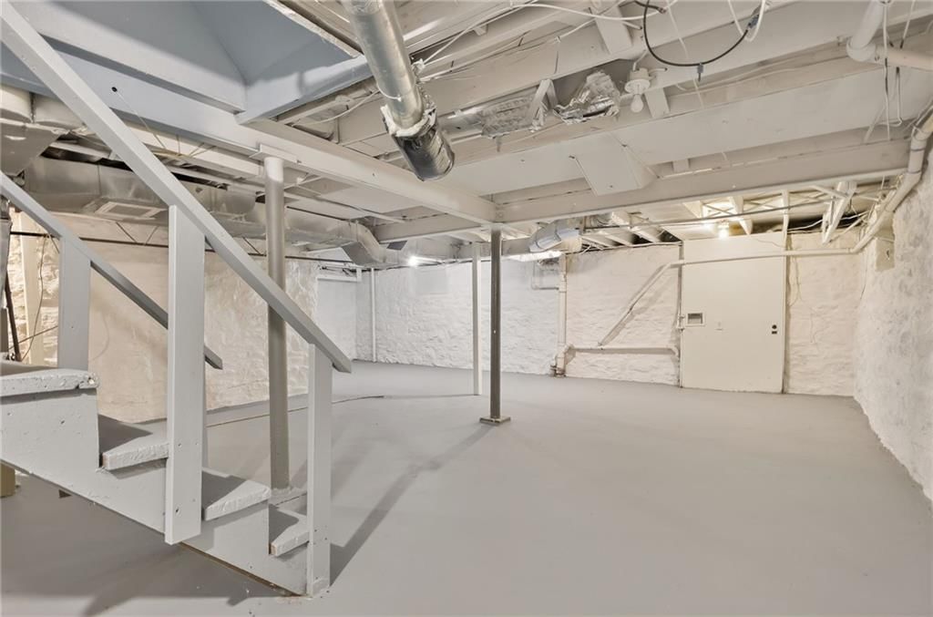 2216 E 72nd Street — photo 31