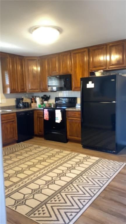 445 E Hickory Street — photo 5
