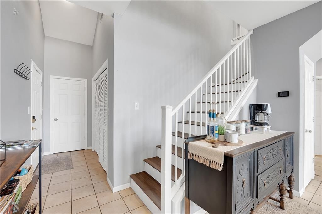 298 Cedar Heights Drive — photo 9