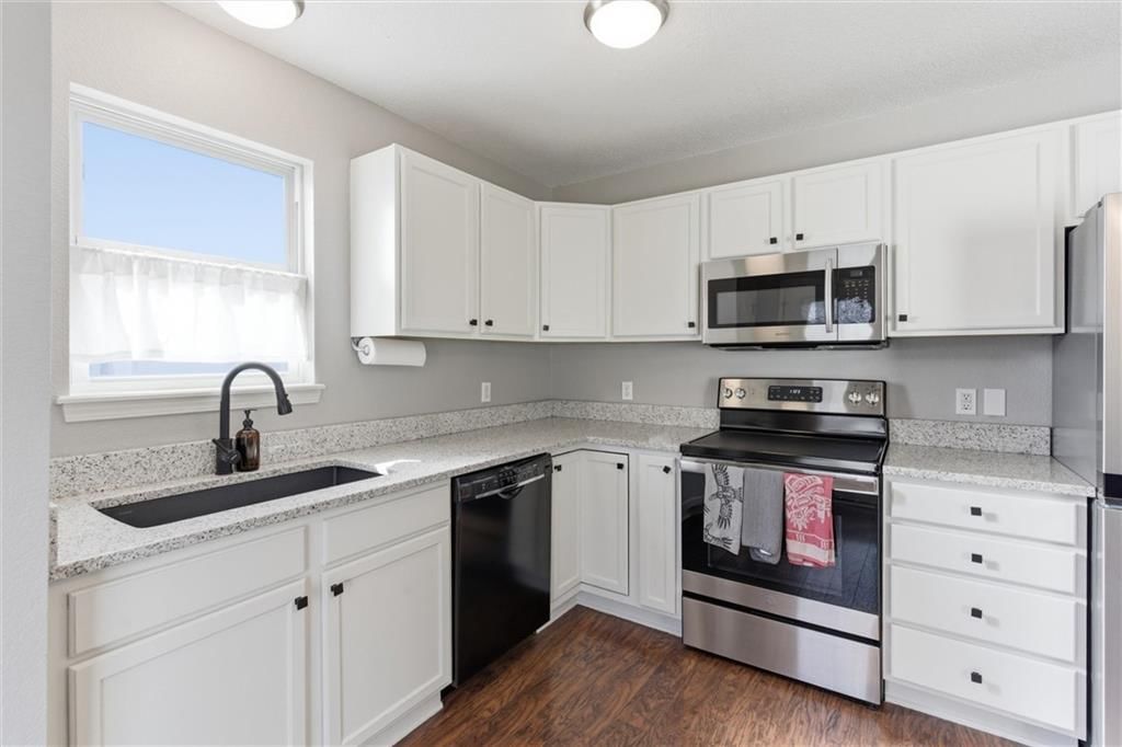 12855 NW Oakview Drive — photo 13