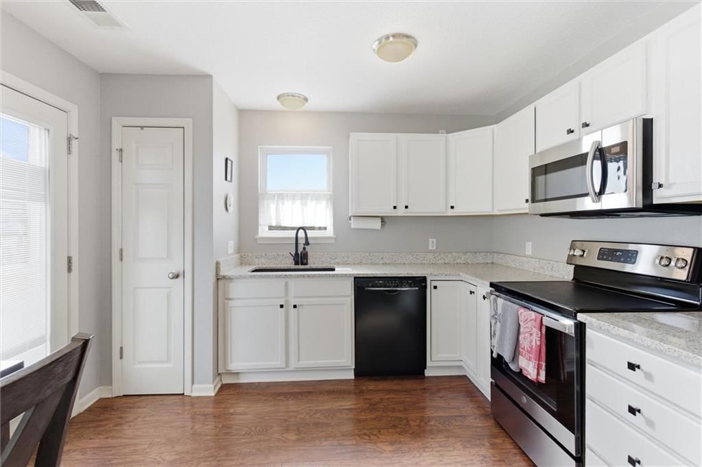 12855 NW Oakview Drive — photo 14