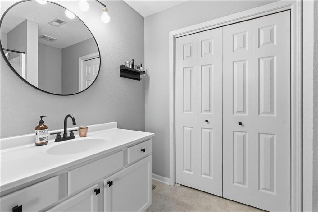 12855 NW Oakview Drive — photo 17