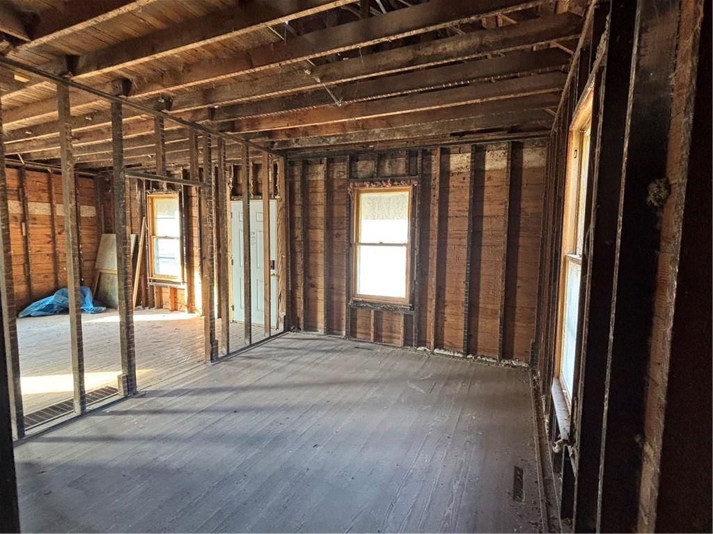 208 Harrington Avenue — photo 5