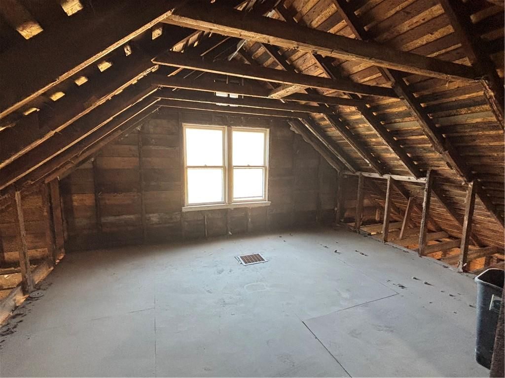 208 Harrington Avenue — photo 6