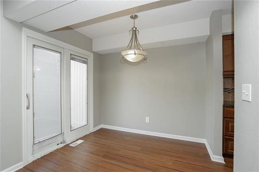 1426 E Mart Way Circle — photo 5