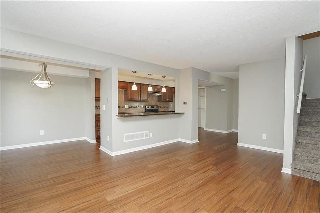 1426 E Mart Way Circle — photo 6