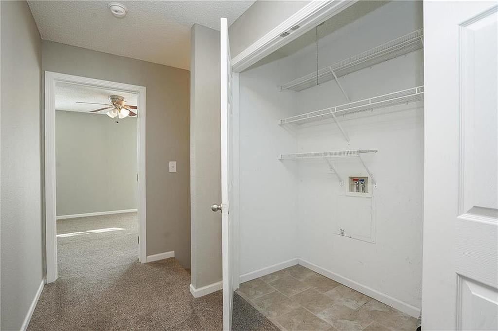 1426 E Mart Way Circle — photo 9