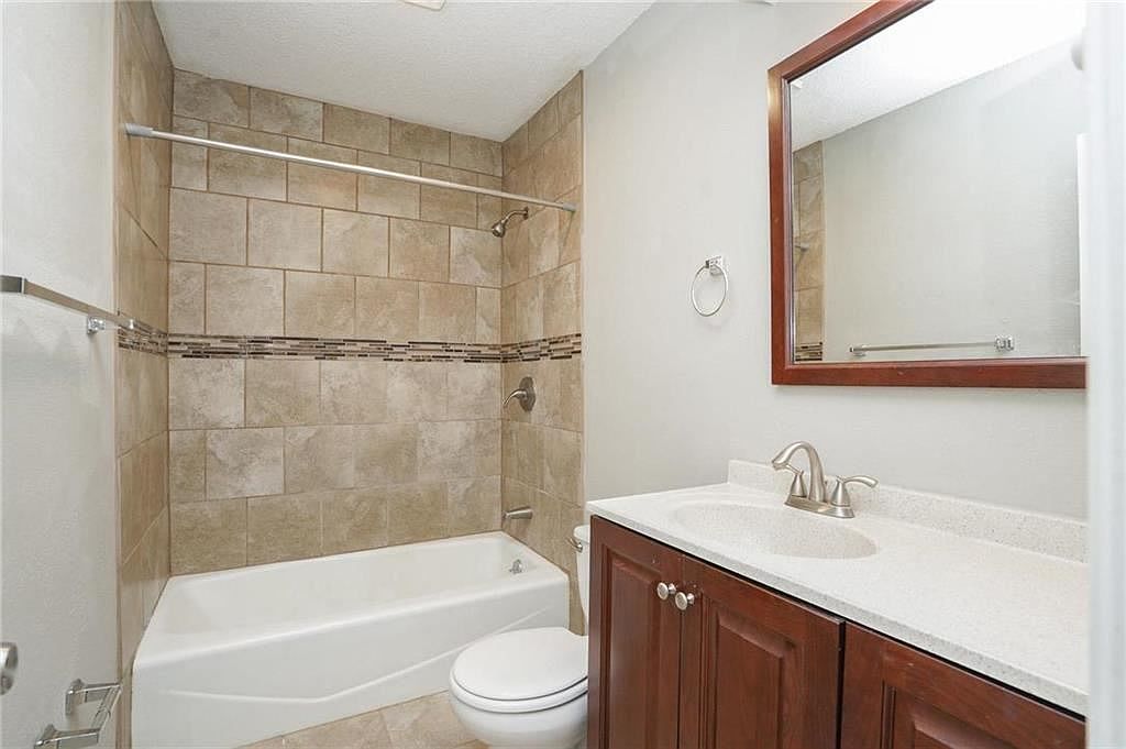 1426 E Mart Way Circle — photo 17