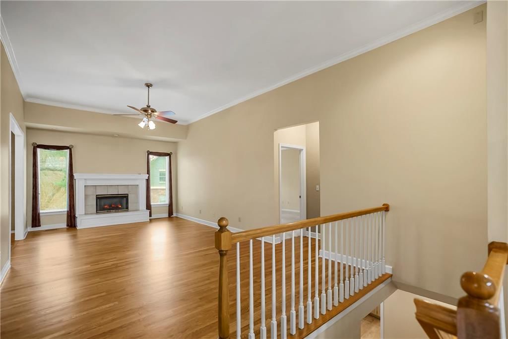 12204 England Street — photo 4